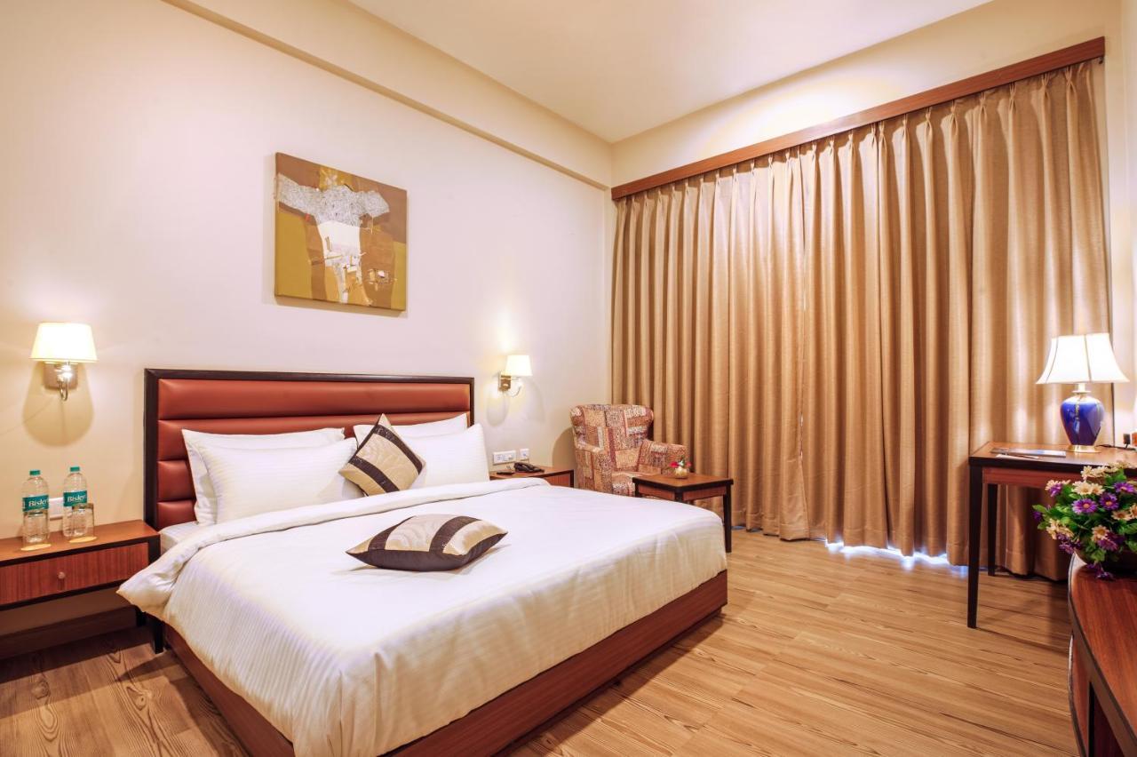 The Lalita Grand Mathura- Vrindavan Exteriör bild