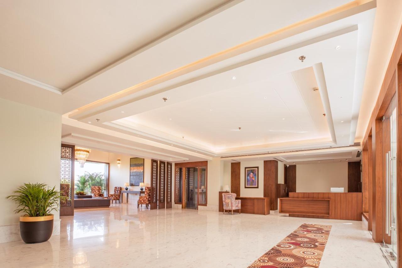 The Lalita Grand Mathura- Vrindavan Exteriör bild